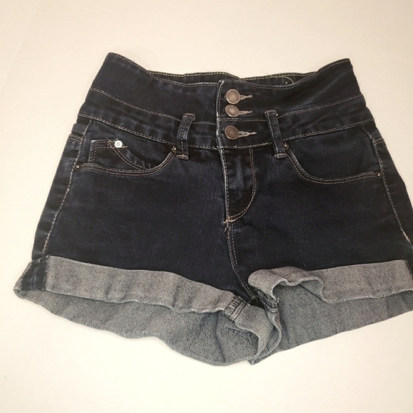 𝅺ymi Shorts size 1 {Box2} - Picture 1 of 5